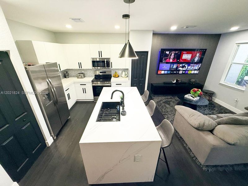 Furnished interior view inside a new home in , Coral Springs (Image 9).