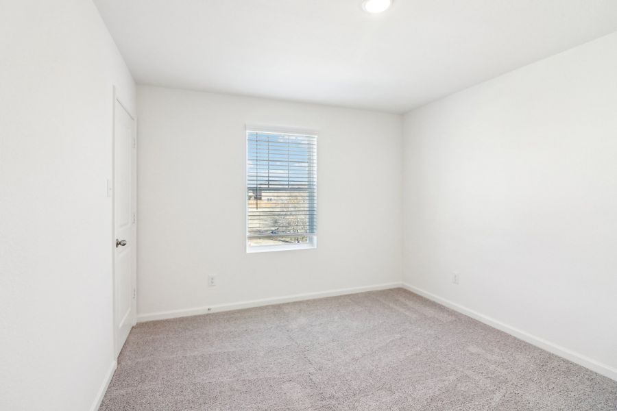 Representative unfurnished interior of a home built from the Endeavor by Starlight Homes in Sunrise at Arbor Ridge, La Vergne (Image 21).