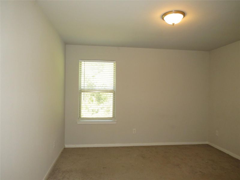 Spacious, unfurnished interior of a new home in , Houston (Image 14).