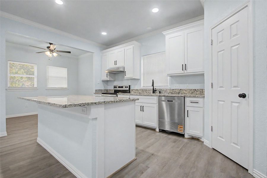 Furnished interior view inside a new home in , Navasota (Image 9).