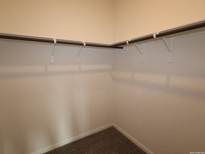 Spacious, unfurnished interior of a new home in Agave, San Antonio (Image 26).