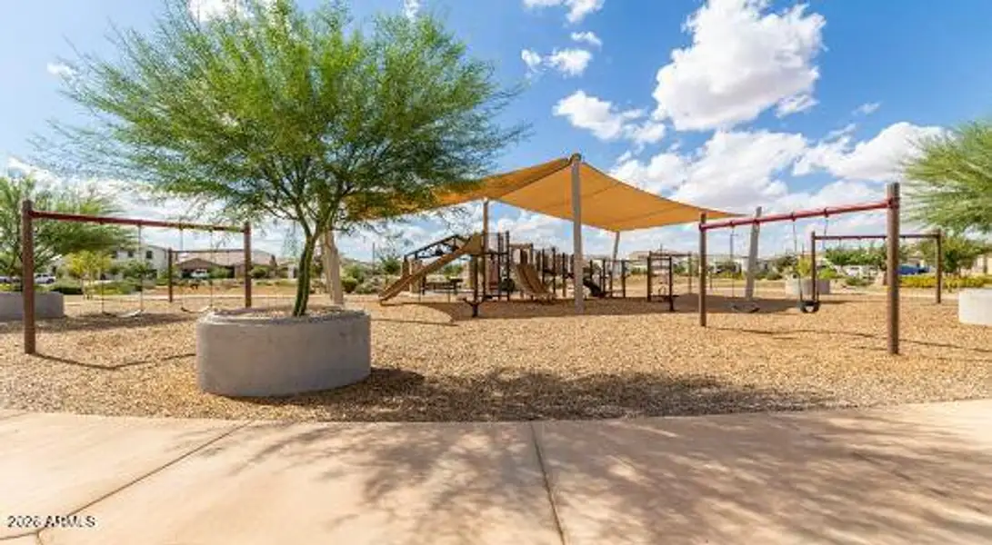 Los Cielos at Rancho Mercado Community