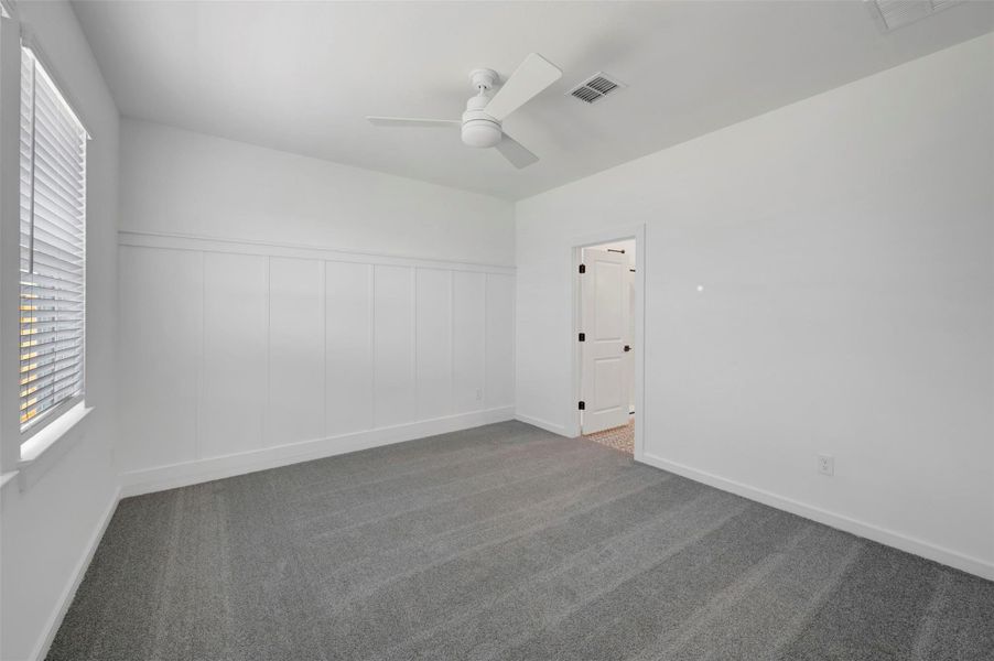 Spacious primary suite (*Photo not of actual home and used for illustration purposes only.)