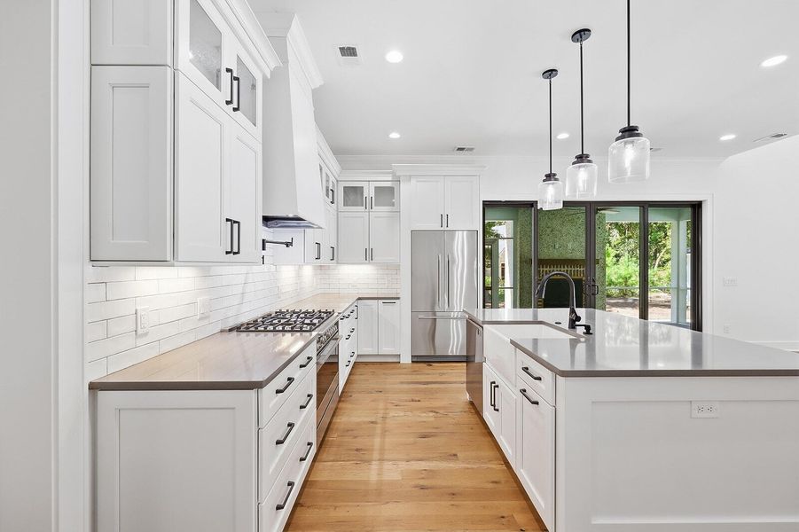 Furnished interior view inside a new home in , Seabrook (Image 12).