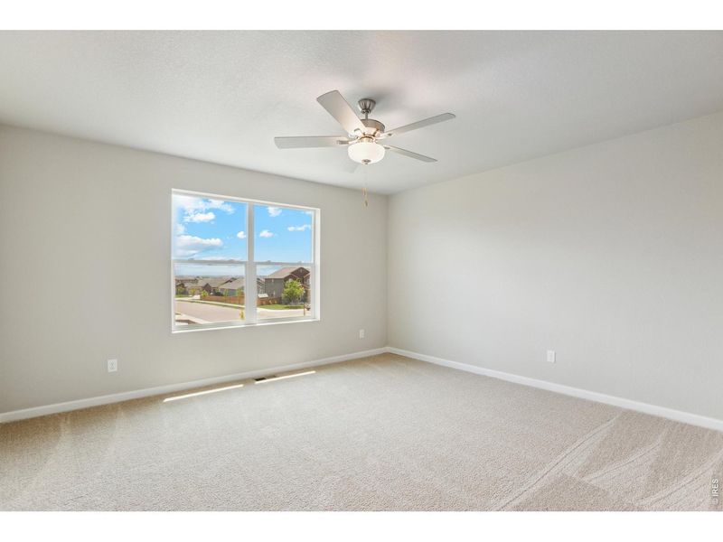 Spacious, unfurnished interior of a new home in , Severance (Image 11).