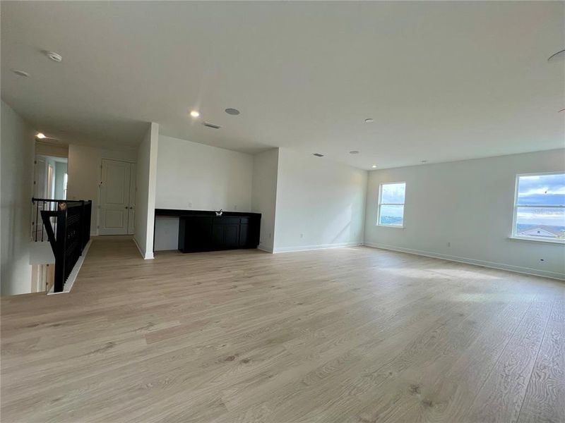 Spacious, unfurnished interior of a new home in Hills of Minneola, Minneola (Image 15).