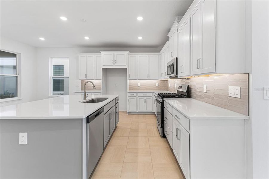 Furnished interior view inside a new home in , Winter Garden (Image 6).