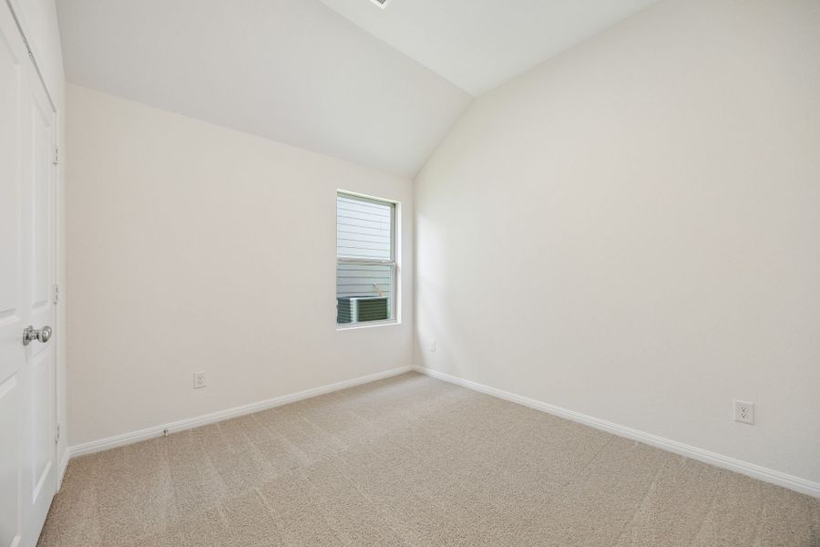 Spacious, unfurnished interior of a new home in Riviera Pines, Huffman (Image 24).