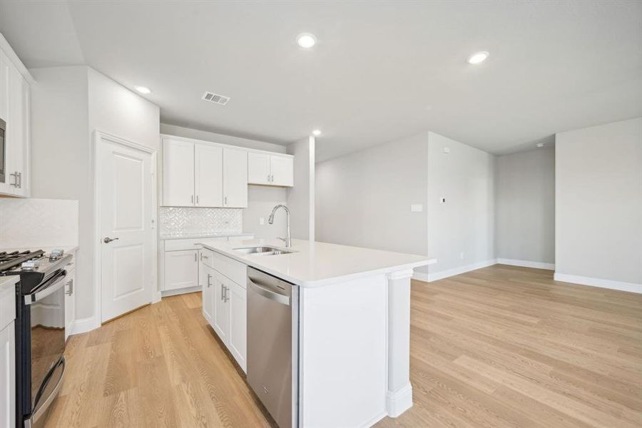 Photo is not of the actual home, but is an inspirational photo of builder’s model home and may depict options, furnishings, and/or decorator features that are not included.