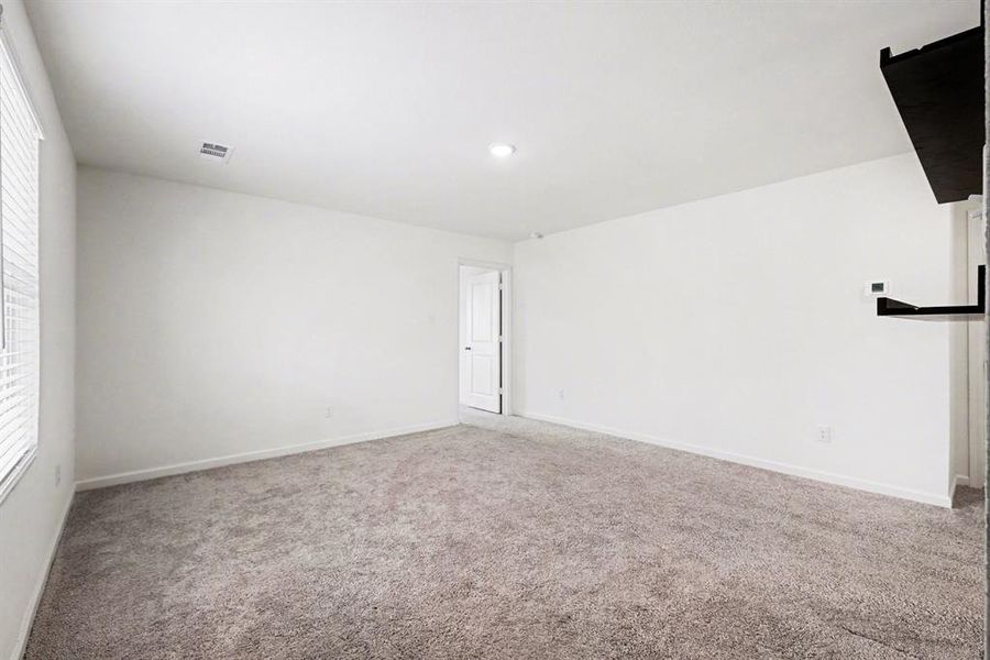 Spacious, unfurnished interior of a new home in , Princeton (Image 21).