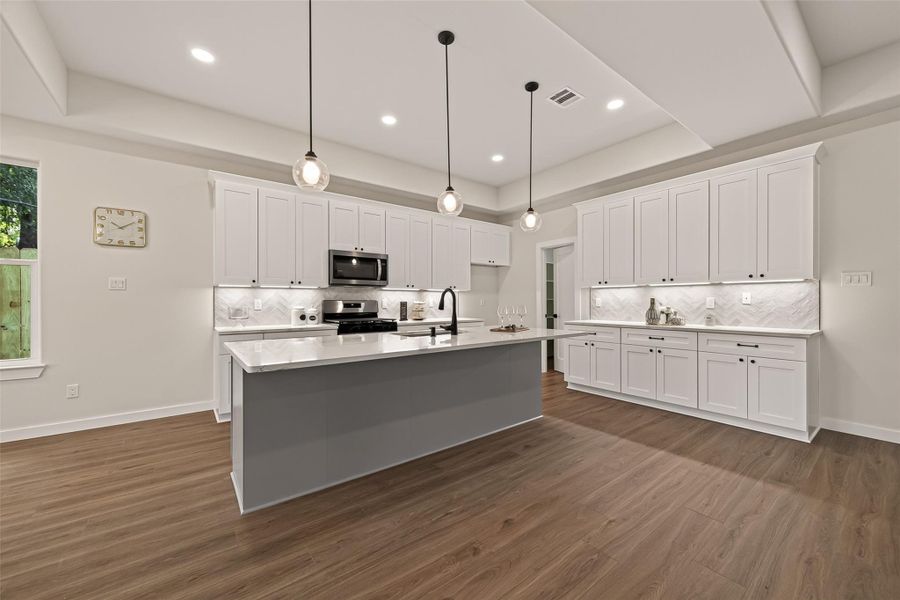 Furnished interior view inside a new home in , Deer Park (Image 5).