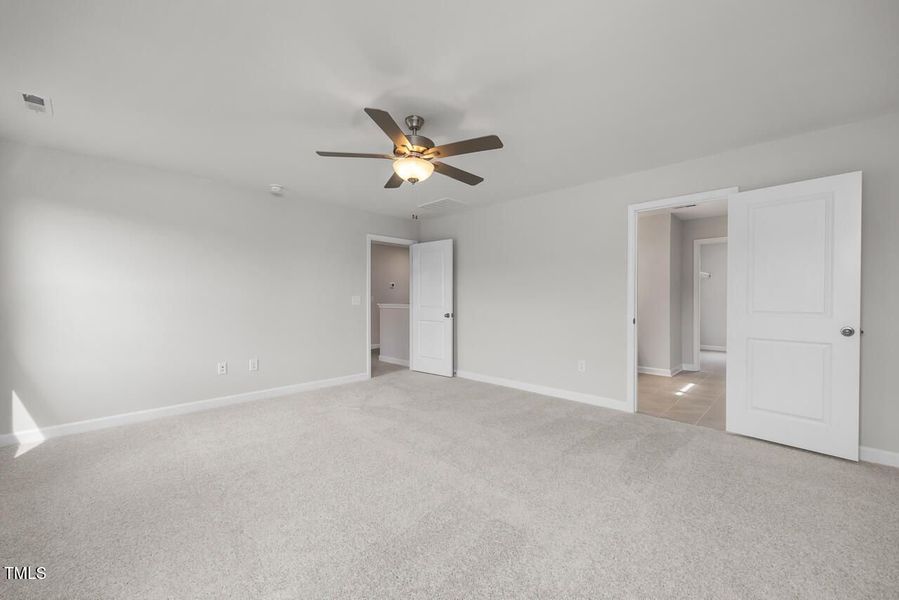 Spacious, unfurnished interior of a new home in Woodland Crossing, Zebulon (Image 23).