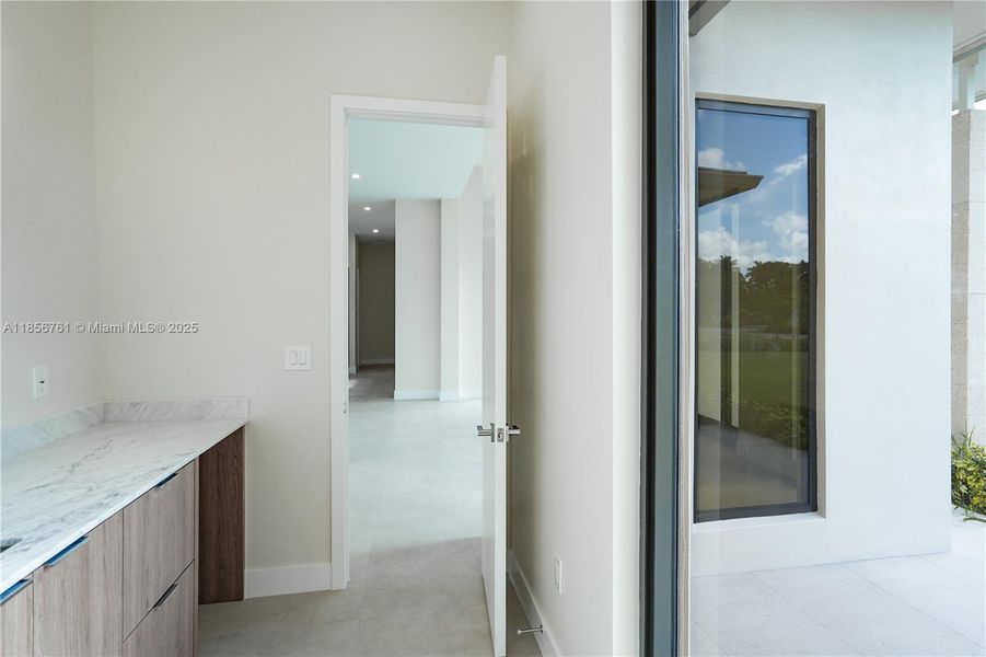 Image 81 of a home in .