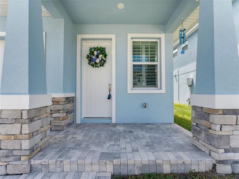 Exterior details and patio area of a home in , Clearwater (Image 3).