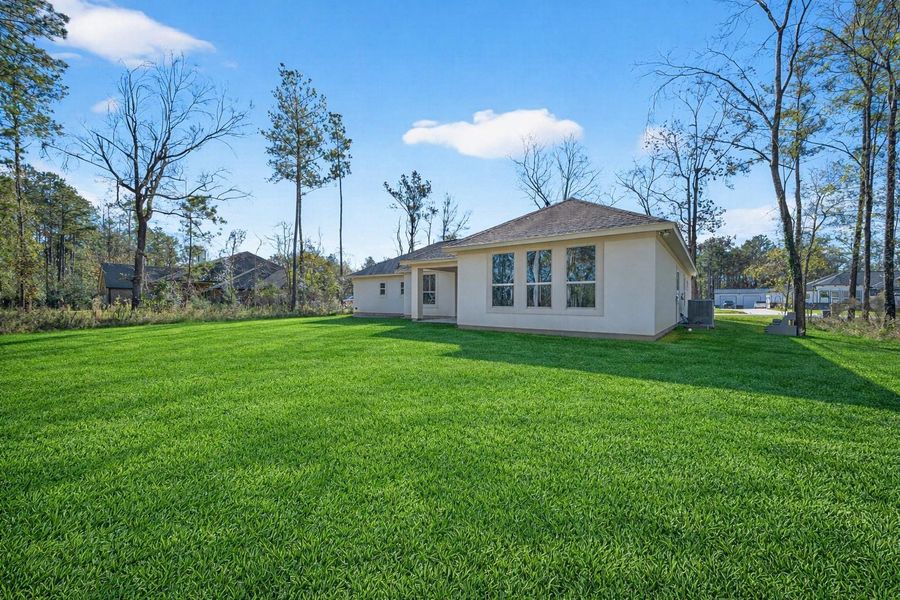 Exterior details and patio area of a home in , Dayton (Image 4).