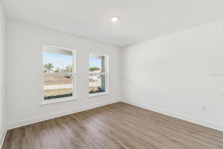 Spacious, unfurnished interior of a new home in , Spring Hill (Image 55).