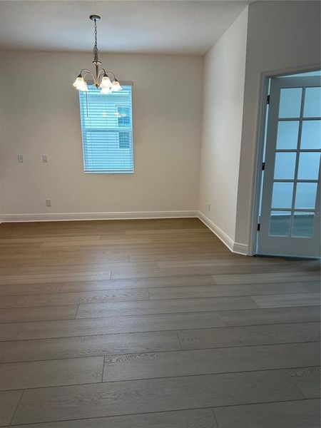 Spacious, unfurnished interior of a new home in Ridgeview, Clermont (Image 5).