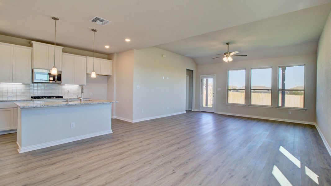 Furnished interior view inside a new home in Sunflower Ridge, New Braunfels (Image 15).