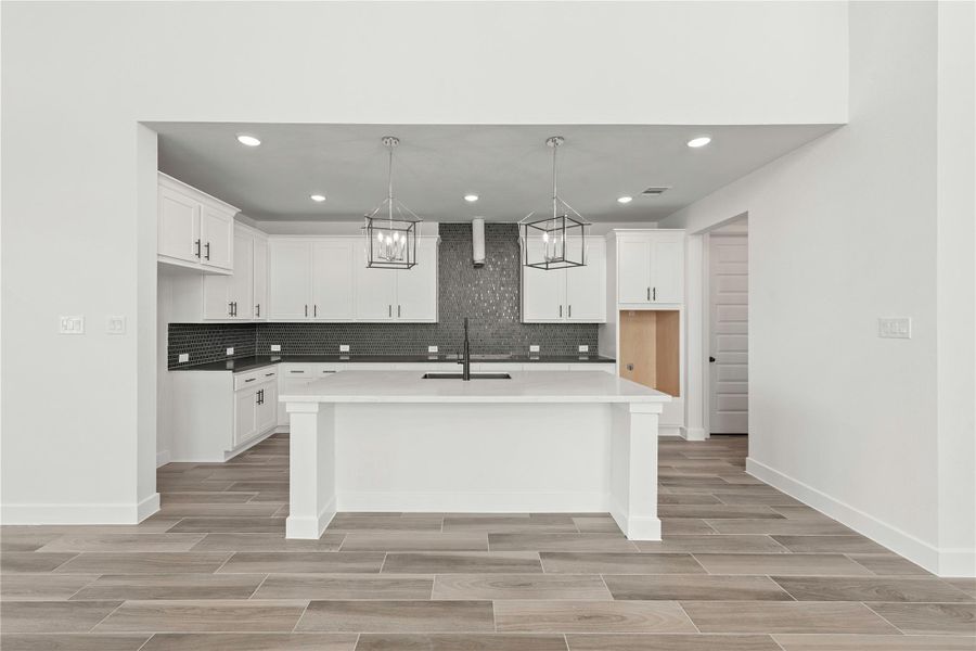 Representative image. Features, selections and colors may vary.