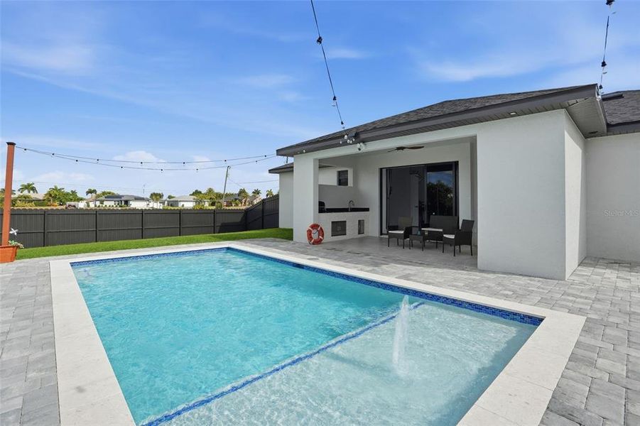 Exterior details and patio area of a home in , Cape Coral (Image 4).