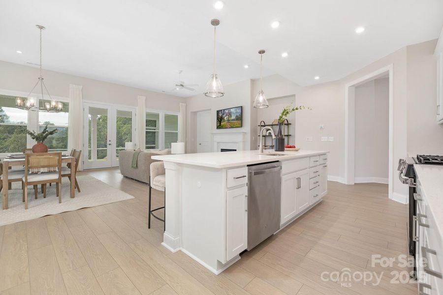 Furnished interior view inside a new home in Handsmill on Lake Wylie, York (Image 10).
