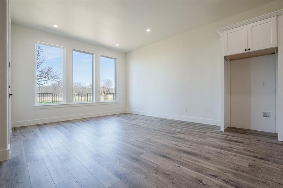 Spacious, unfurnished interior of a new home in , Fort Worth (Image 26).