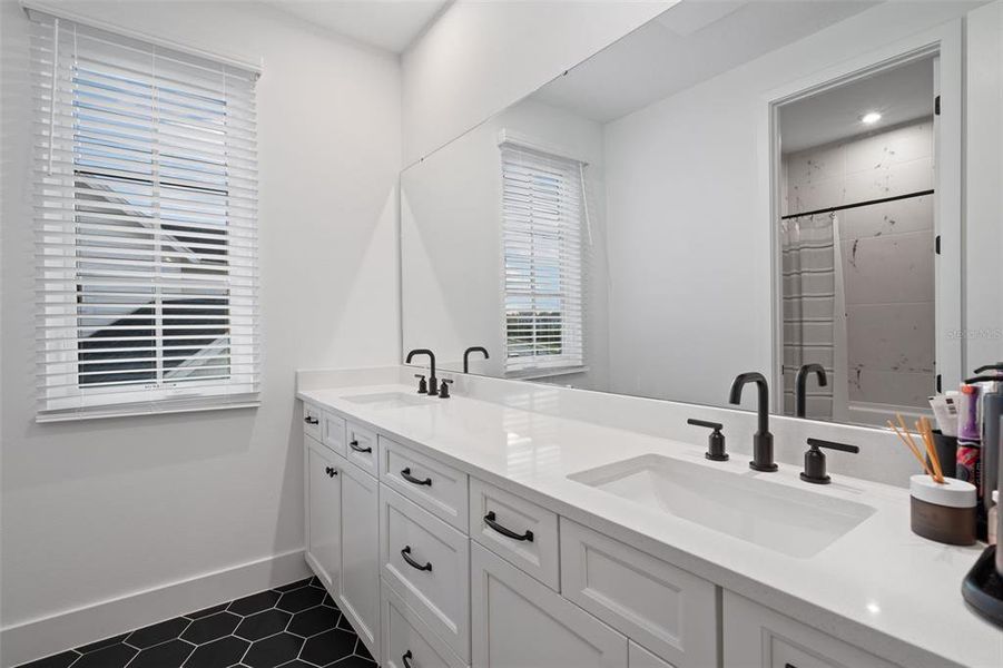 Furnished interior view inside a new home in Celebration - Island Village, Celebration (Image 15).