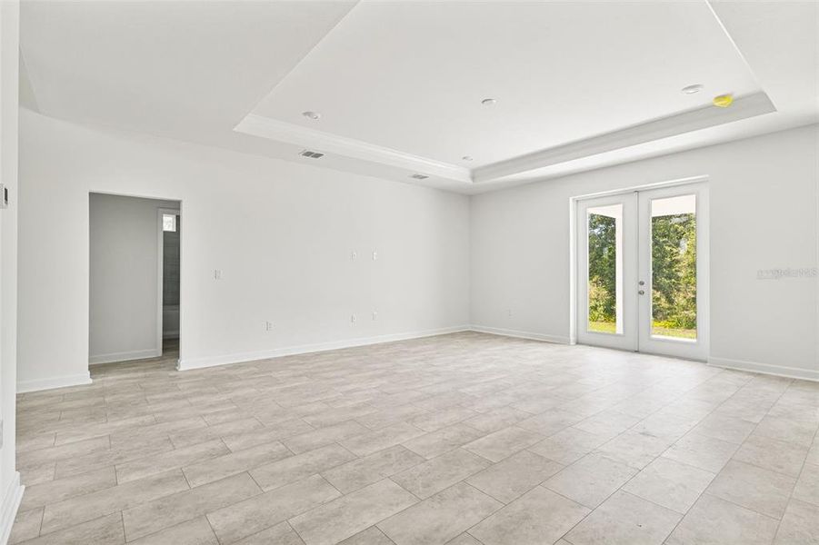 Spacious, unfurnished interior of a new home in , Port Charlotte (Image 32).