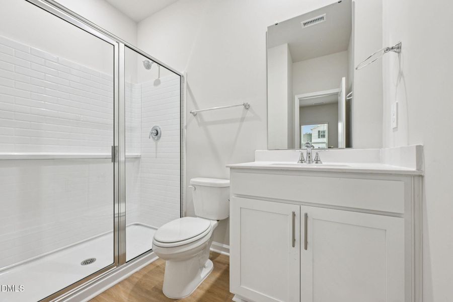 14-web-or-mls-Raleigh - Oak Manor - 536