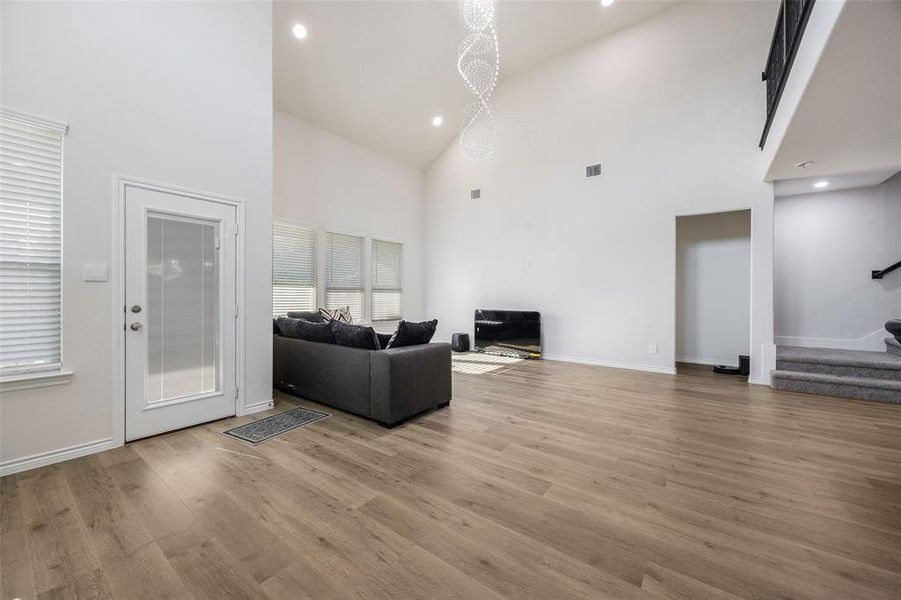 Spacious, unfurnished interior of a new home in Silverado, Aubrey (Image 19).