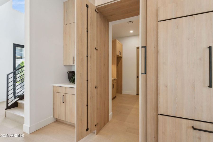 Butler's pantry Butler's pantry