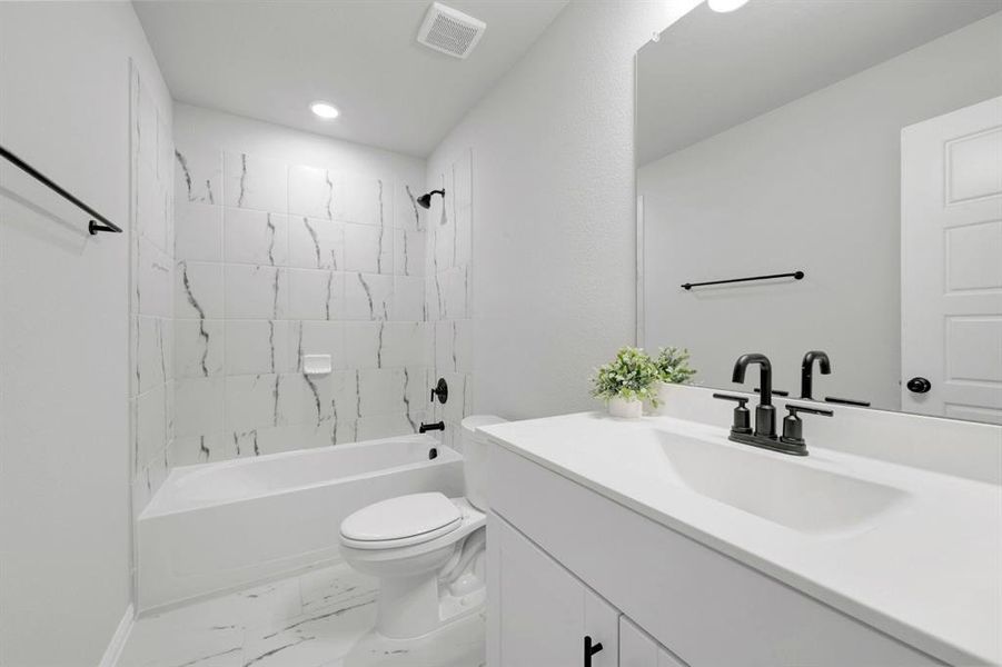 Furnished interior view inside a new home in Sanderos, Fort Worth (Image 7).