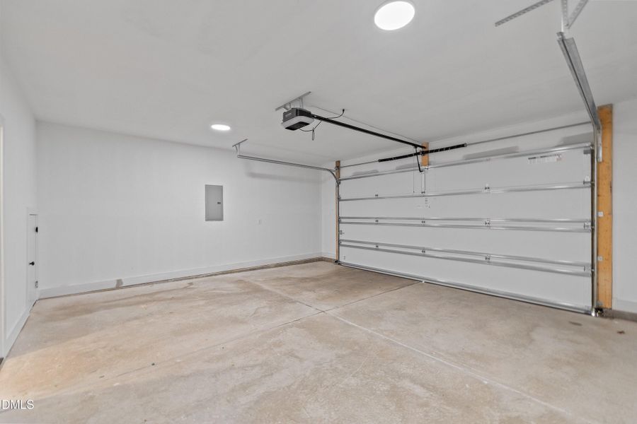 14-813 N Roxboro_6684 14-813 N Roxboro_6684