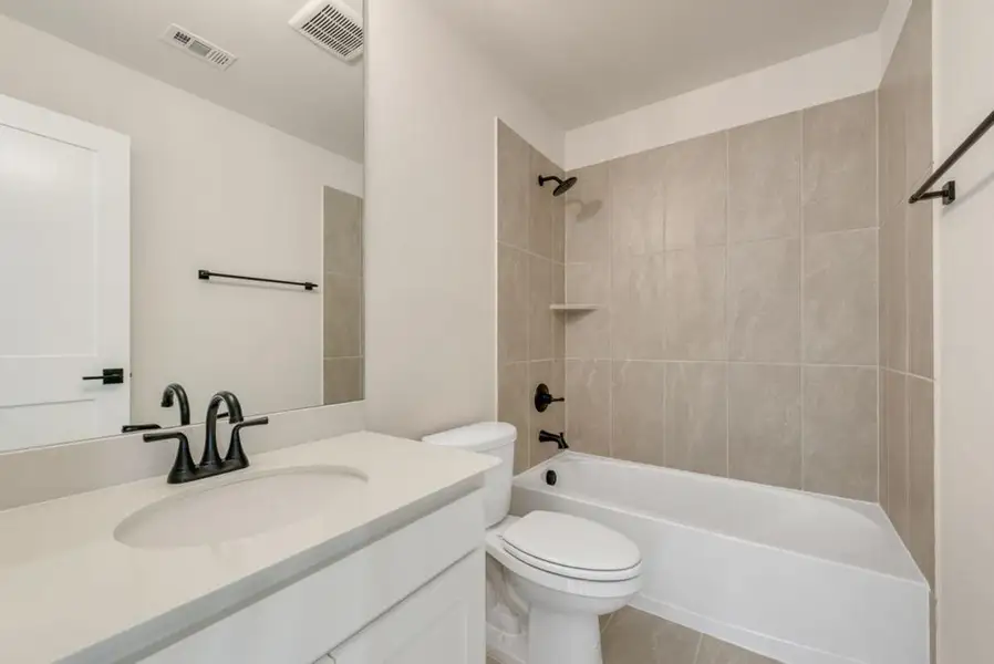 Furnished interior view inside a new home in Edgewater, Fate (Image 9).