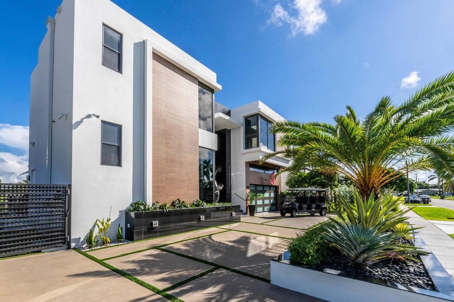 Image 70 of a home in .