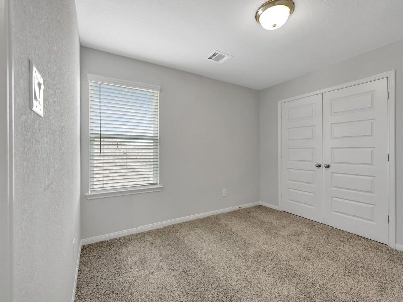 Photo is not of the actual home, but is an inspirational photo of builder’s model home and may depict options, furnishings, and/or decorator features that are not included Photo is not of the actual home, but is an inspirational photo of builder’s model home and may depict options, furnishings, and/or decorator features that are not included