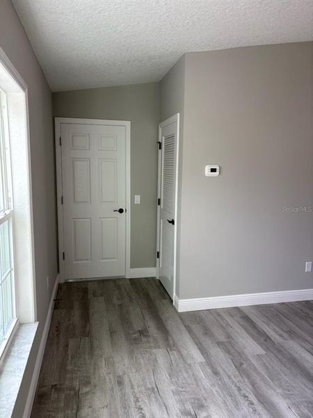 Spacious, unfurnished interior of a new home in , Citrus Springs (Image 16).