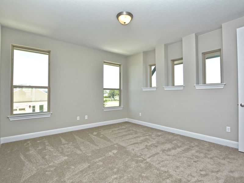 Representative unfurnished interior of a home built from the Santa Barbara II by Giddens Homes in Scofield Farms Estates, Georgetown (Image 113).