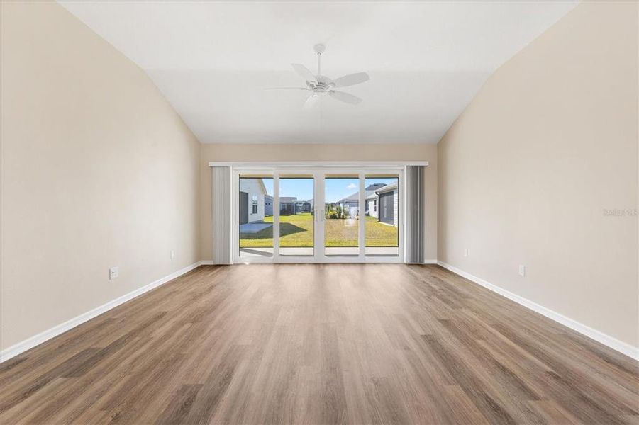 Spacious, unfurnished interior of a new home in , The Villages (Image 30).