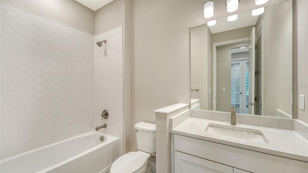 Furnished interior view inside a new home in Windward, Lakewood Ranch (Image 15).