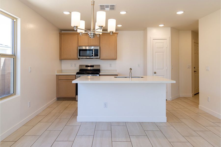 Furnished interior view inside a new home in Rancho Santa Rosa, Maricopa (Image 7).