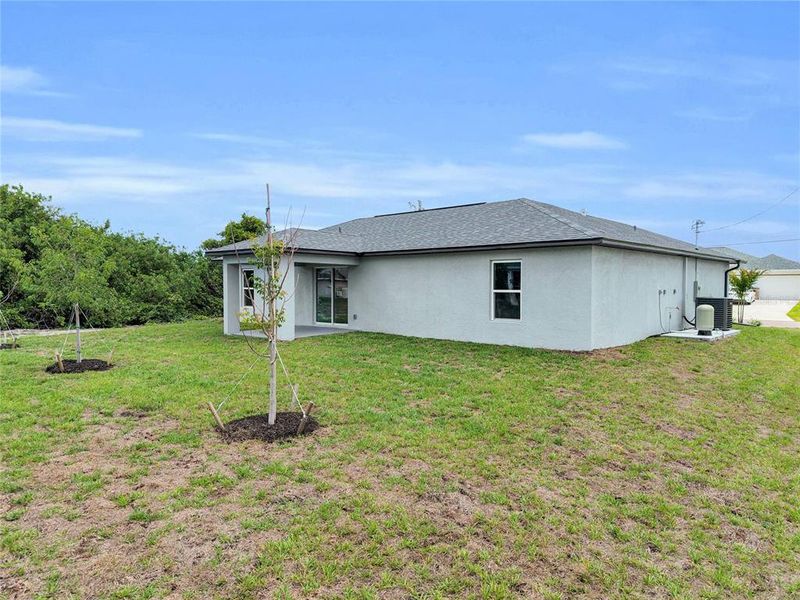 Exterior details and patio area of a home in , Cape Coral (Image 4).