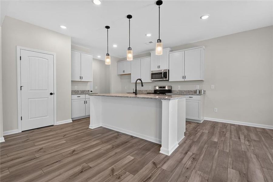 Furnished interior view inside a new home in Saddle Ridge, Calhoun (Image 10).