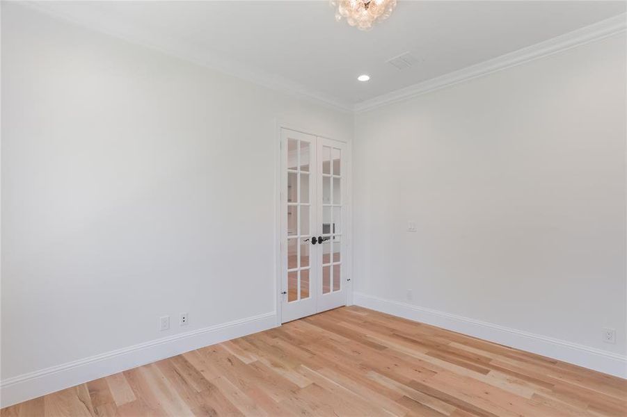 Spacious, unfurnished interior of a new home in , Richardson (Image 28).