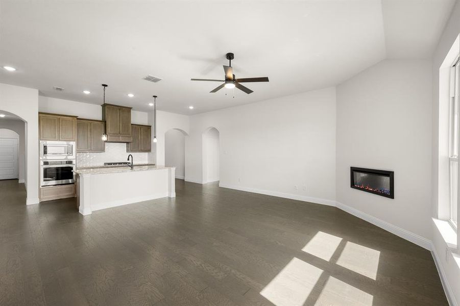 17_373 Paddle Boat- Living Room-1