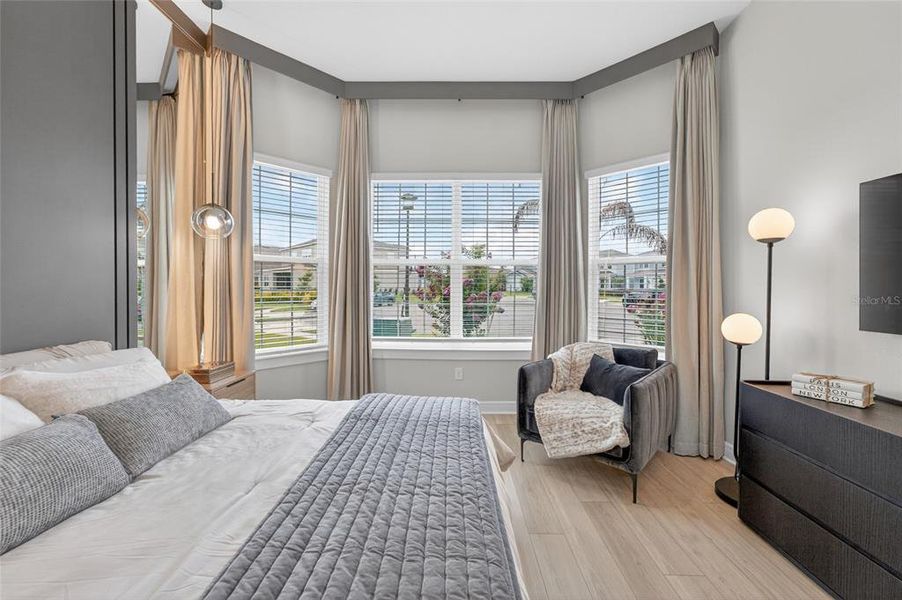 Furnished interior view inside a new home in , Orlando (Image 5).