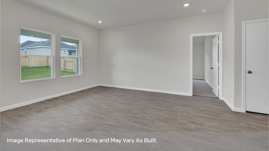 Spacious, unfurnished interior of a new home in Trace, San Marcos (Image 14).