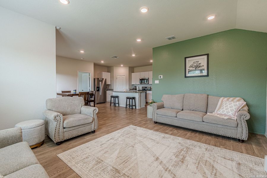 Furnished interior view inside a new home in Arroyo Ranch, Seguin (Image 6).
