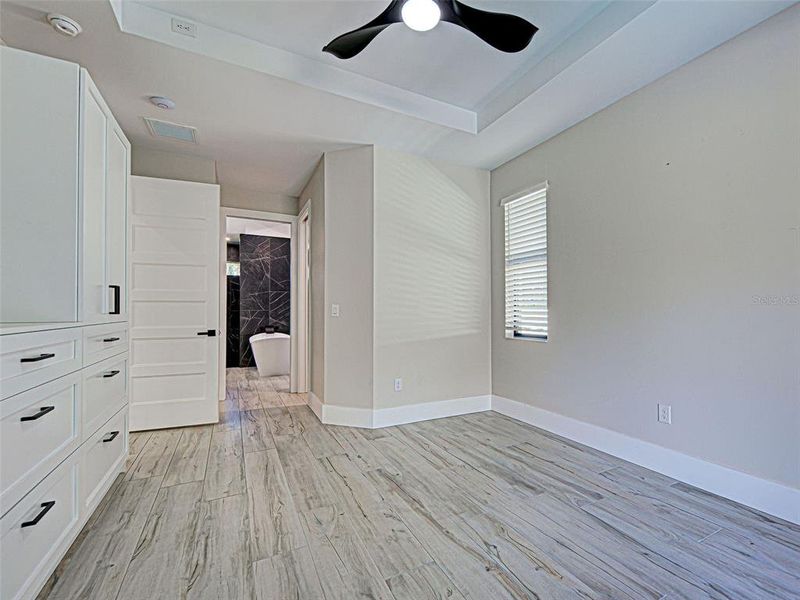 Spacious, unfurnished interior of a new home in , North Port (Image 32).