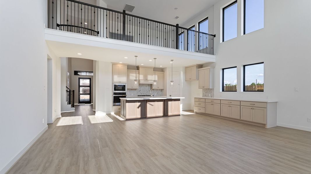 Furnished interior view inside a new home in Sienna, Missouri City (Image 4).